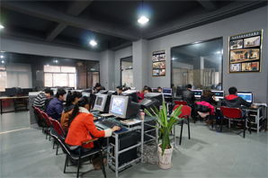 泉州電腦培訓學校全攻略 機構選擇、課程價格與就業(yè)前景